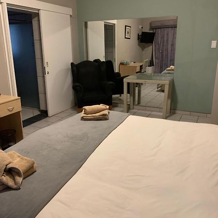 ווינדהוק Hotel Pension Casa Africana מראה חיצוני תמונה