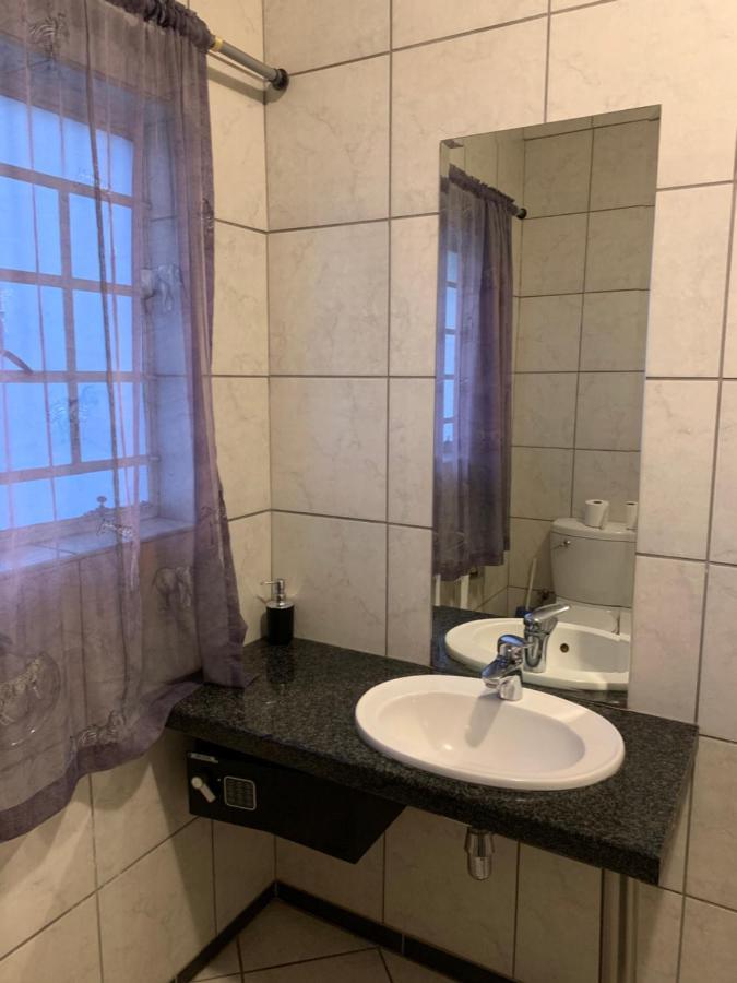 ווינדהוק Hotel Pension Casa Africana מראה חיצוני תמונה