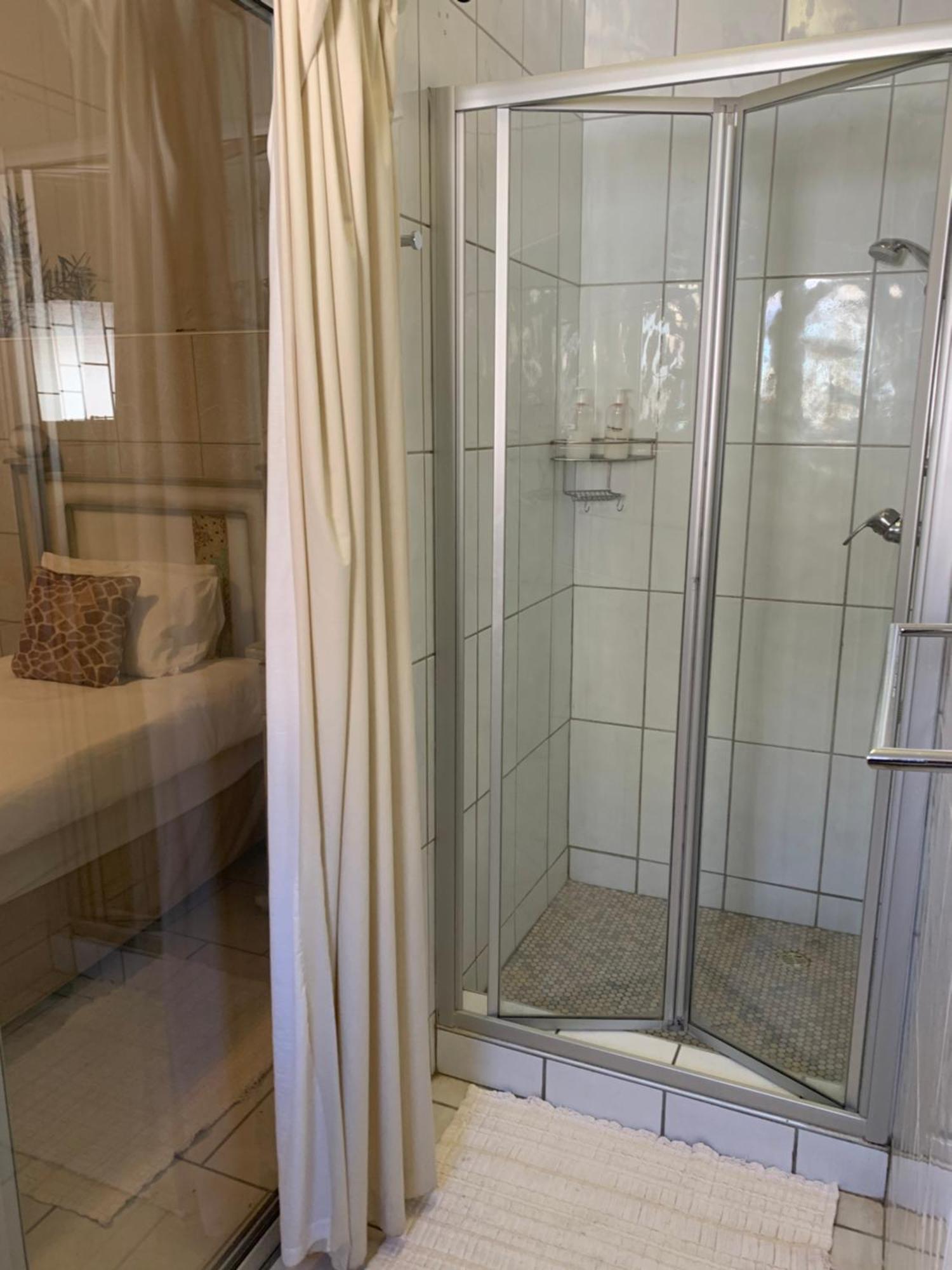 ווינדהוק Hotel Pension Casa Africana מראה חיצוני תמונה